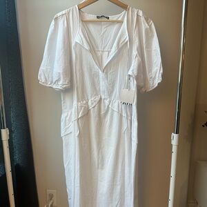 NWT White Zara Dress - Size Medium 100% cotton